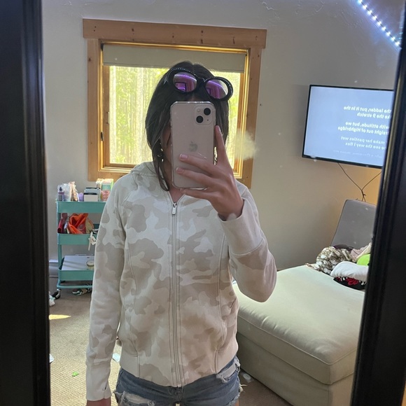 Zip up! - Picture 3 of 3